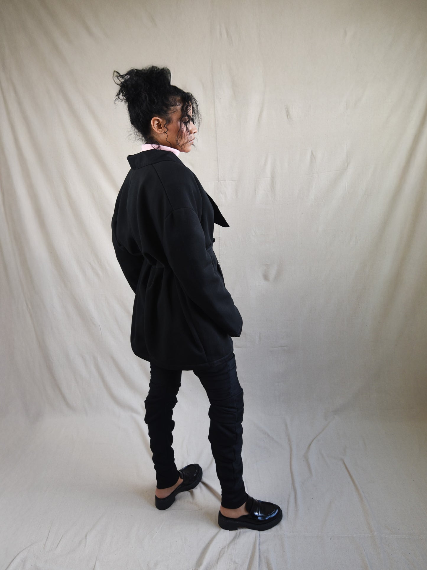 Black - Soft and Structured Belt Wrap